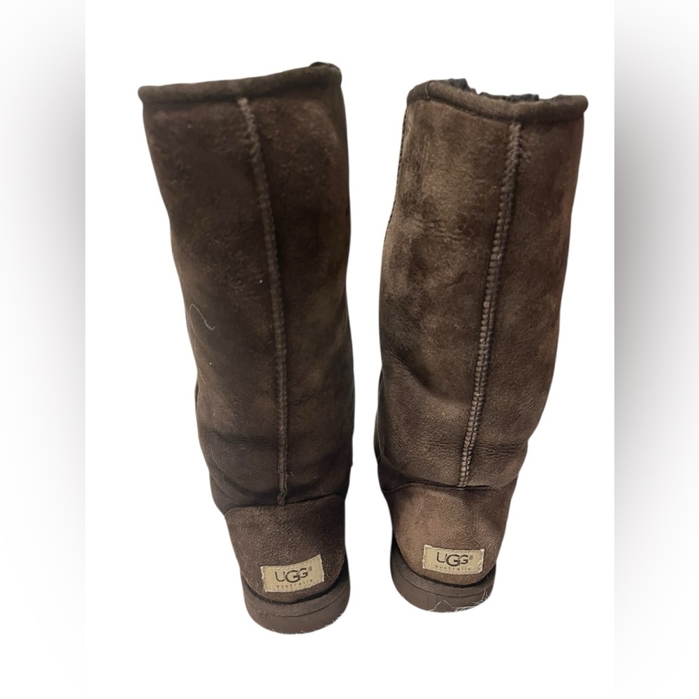UGG Chestnut Suede boots size 9W